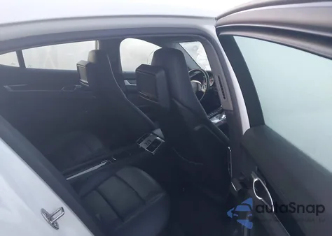 2011 Porsche Panamera 2/4 z USA, uszkodzony, nr VIN WP0AA2A77BL017162